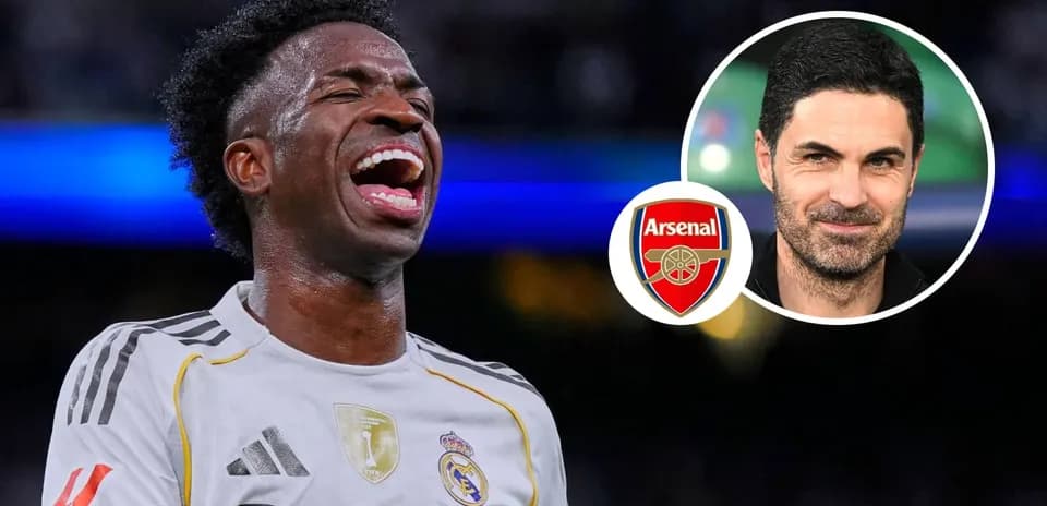 Futbolchi o'yinida g'alaba qozonayotgan futbolchi