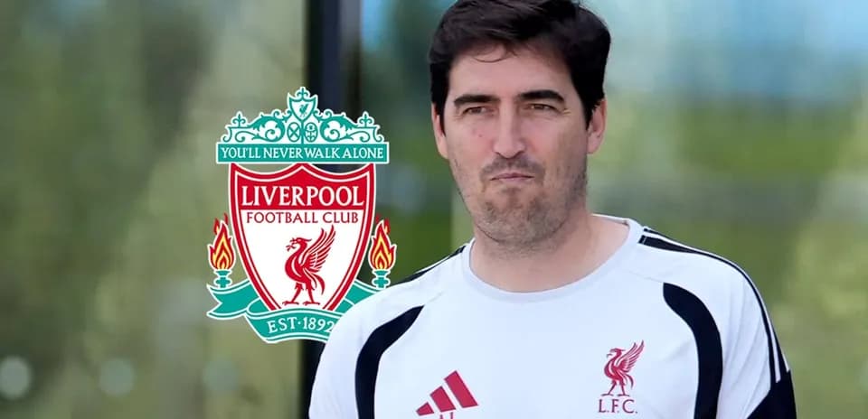 Trener Liverpool futbol klubi bilan mashg'ulotda