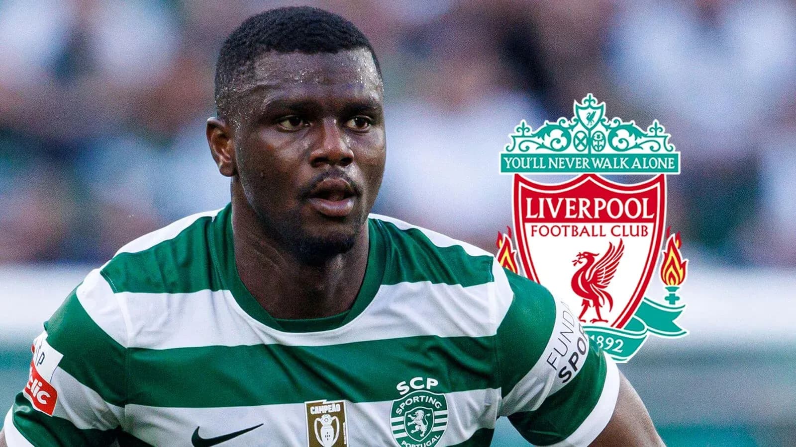Futbolchi Sporting CP formasida, Liverpool logotipi orqasida Futbolchi Sporting CP formasida, Liverpool logotipi orqasida