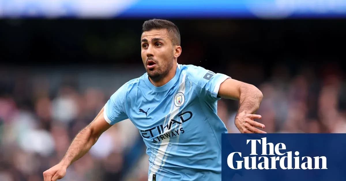 Futbolchi maydonda harakatda, Manchester City formasi Futbolchi maydonda harakatda, Manchester City formasi