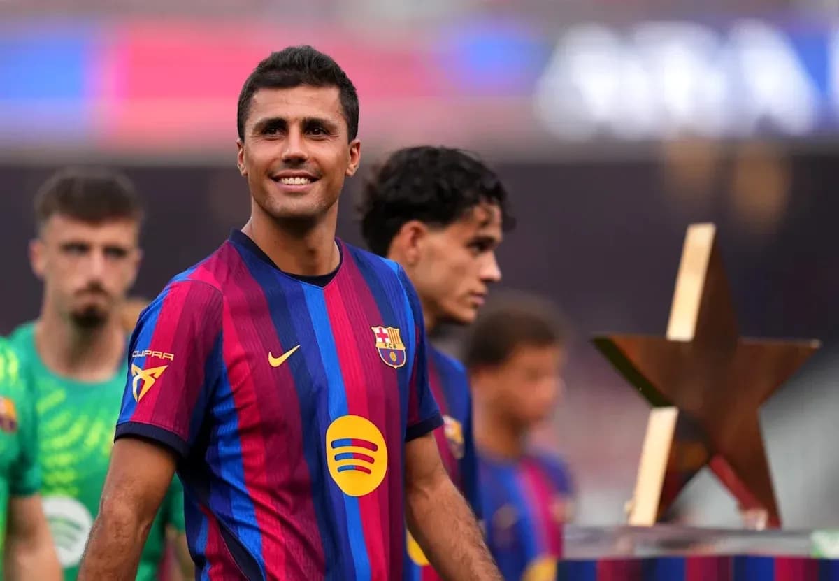 Futbolchi stadionda to'plangan, mukofot yaqinida Futbolchi stadionda to'plangan, mukofot yaqinida