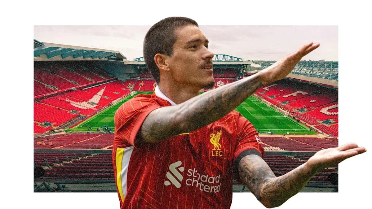 Futbolchi Anfield stadionida harakatda Futbolchi Anfield stadionida harakatda