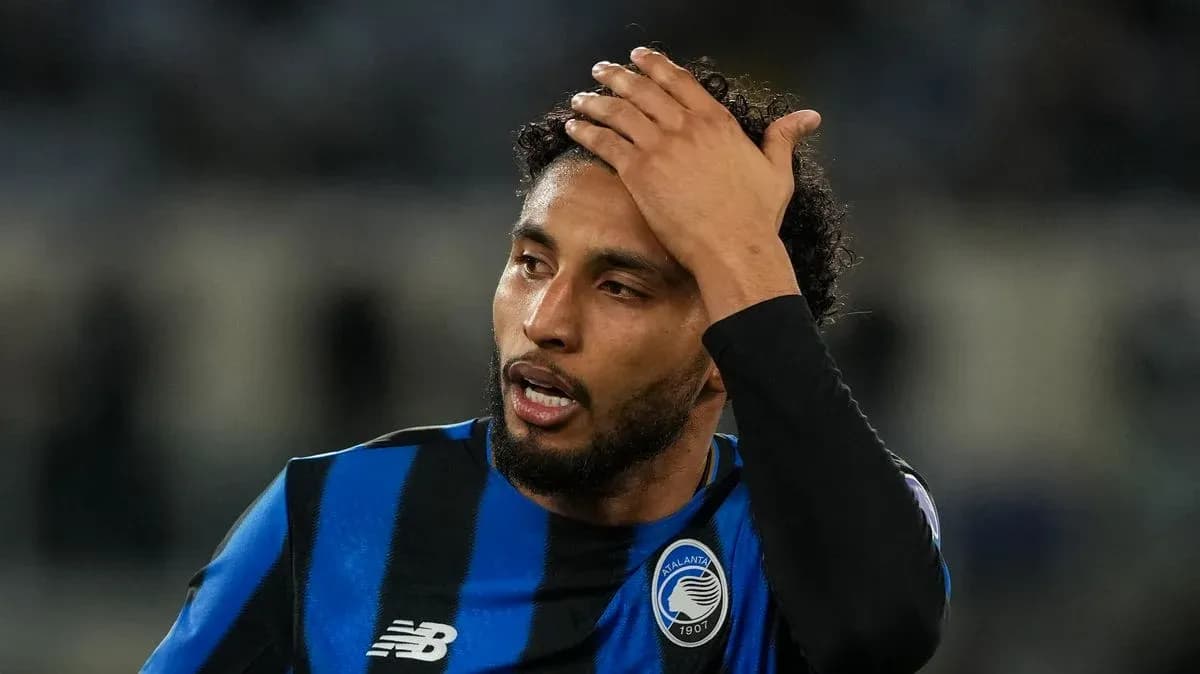Futbolchi Atalanta formasida o'yinda Futbolchi Atalanta formasida o'yinda