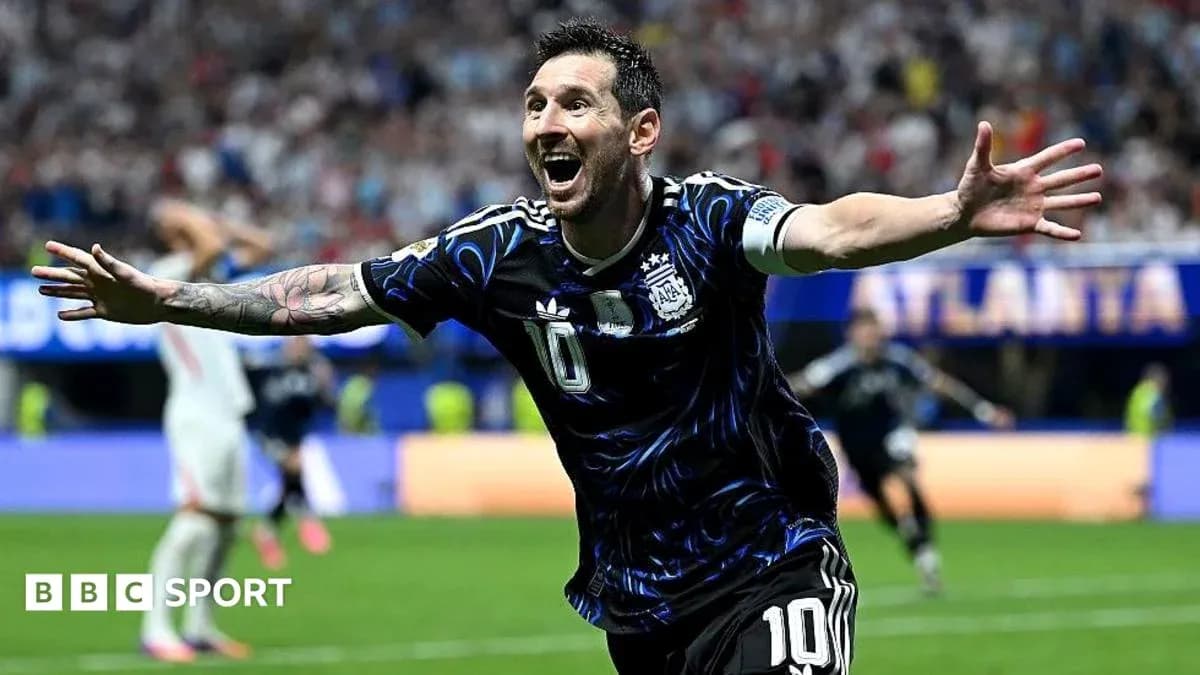 Lionel Messi celebrating a goal for Argentina Lionel Messi celebrating a goal for Argentina