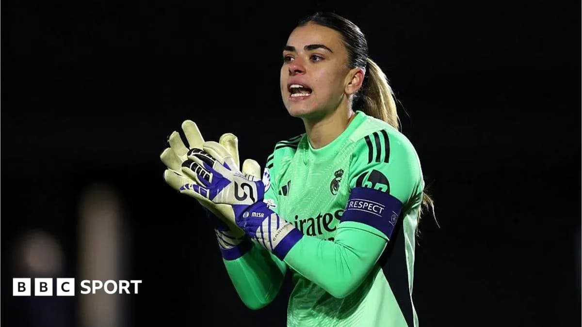 Real Madrid goalkeeper gesturing during match Real Madrid goalkeeper gesturing during match