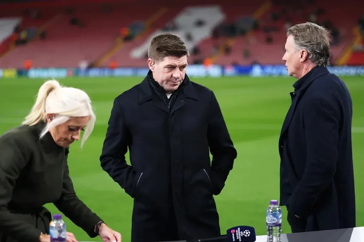 Three analysts discussing on the pitch side Three analysts discussing on the pitch side