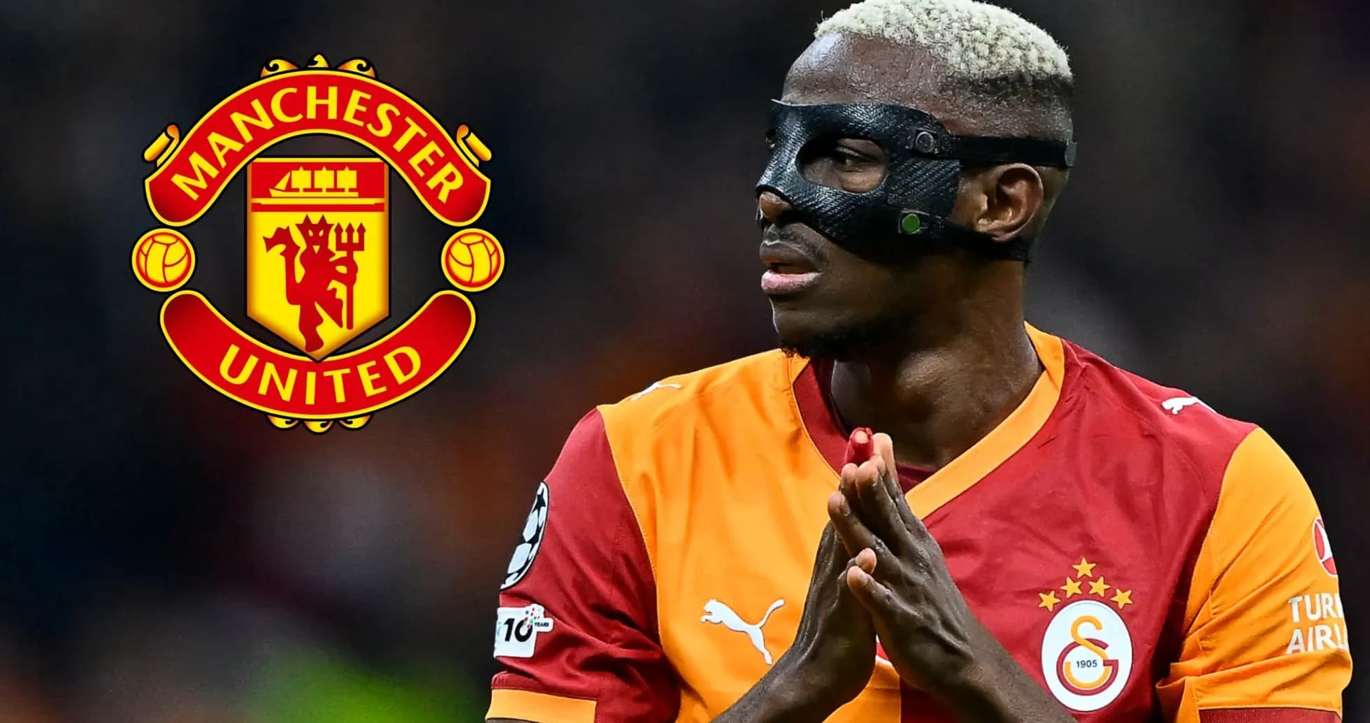 Futbolchi maydonda mask bilan turibdi Futbolchi maydonda mask bilan turibdi