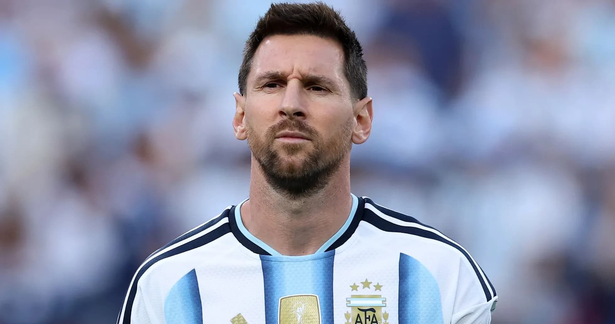 Futbolchi Argentina terma jamoasi formasida Futbolchi Argentina terma jamoasi formasida